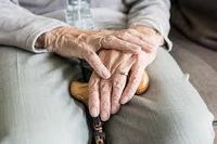 грижа за стари хора - 90014 селекции