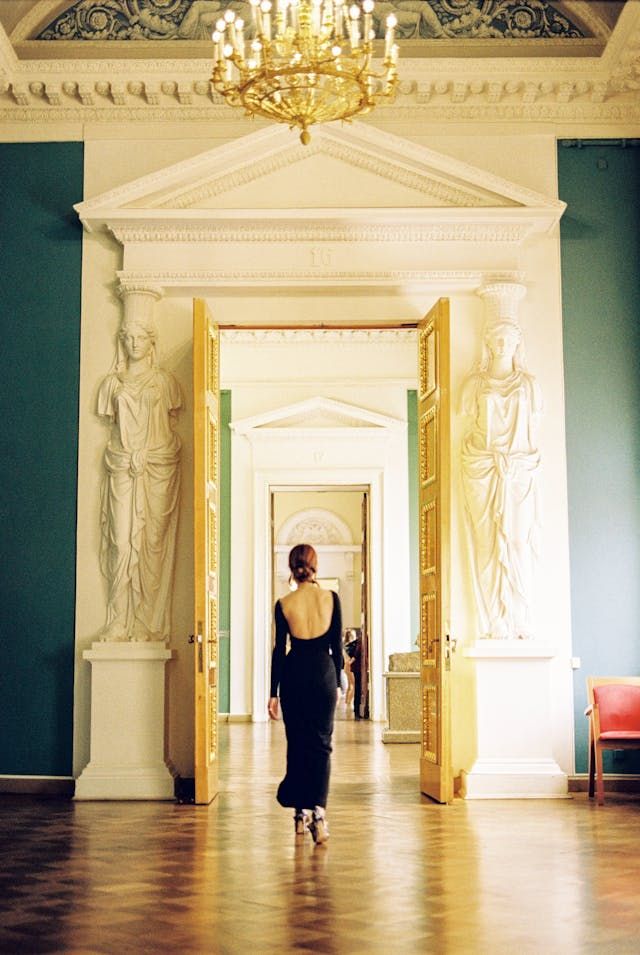 арт галерия - 89983 предложения